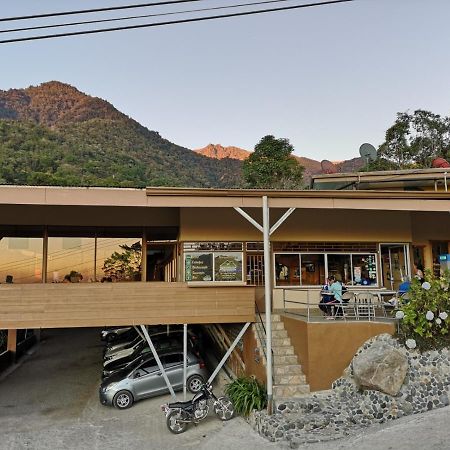 Hotel Uran Rivas Extérieur photo
