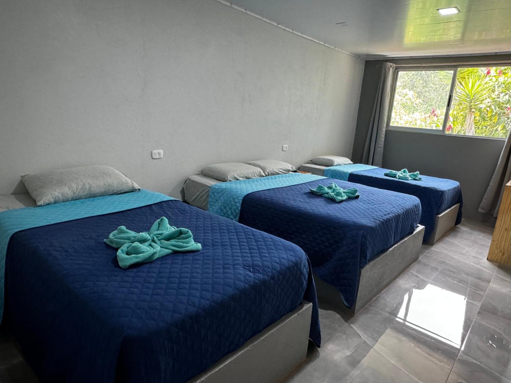 Hotel Uran Rivas Extérieur photo