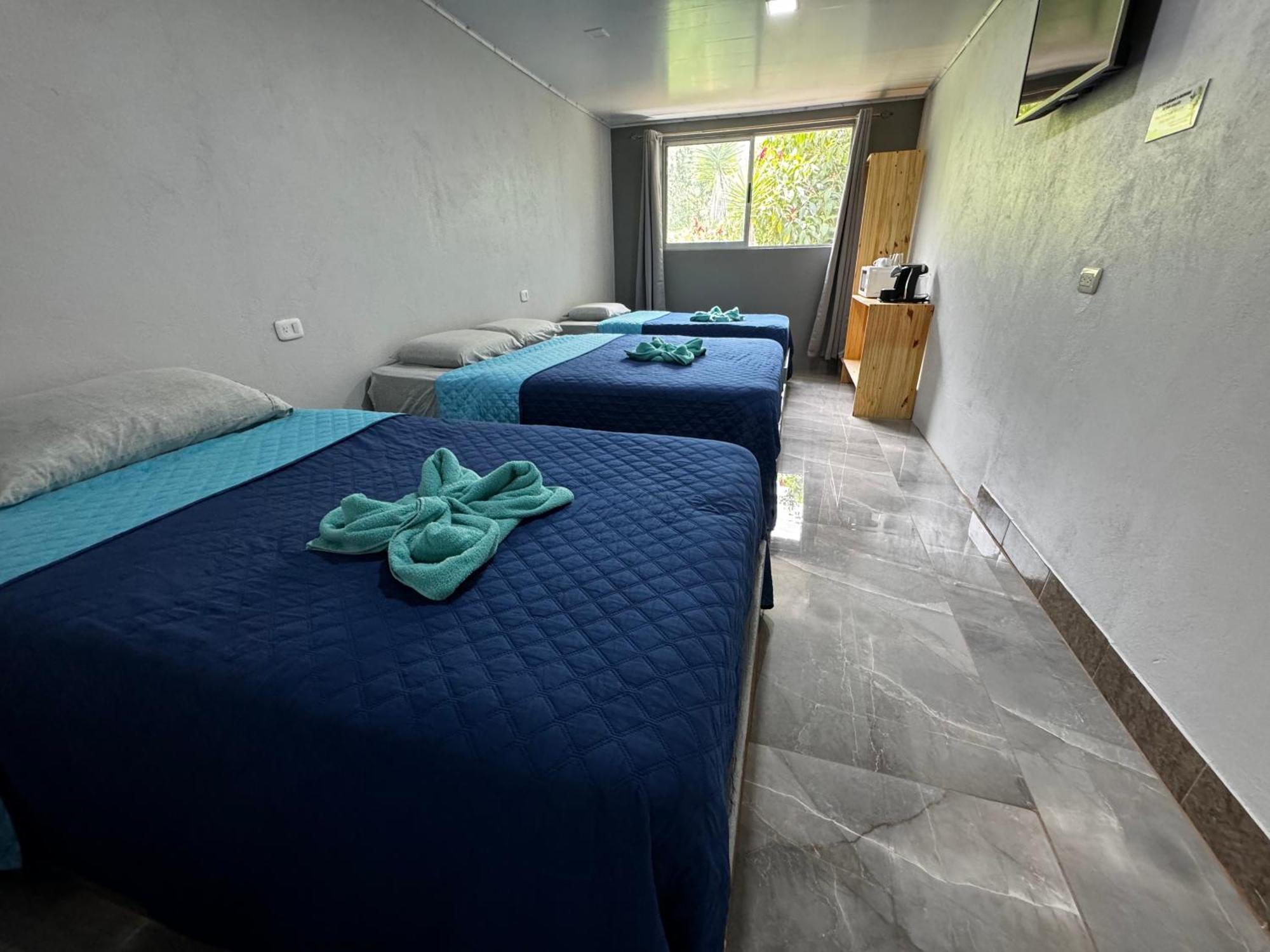 Hotel Uran Rivas Extérieur photo
