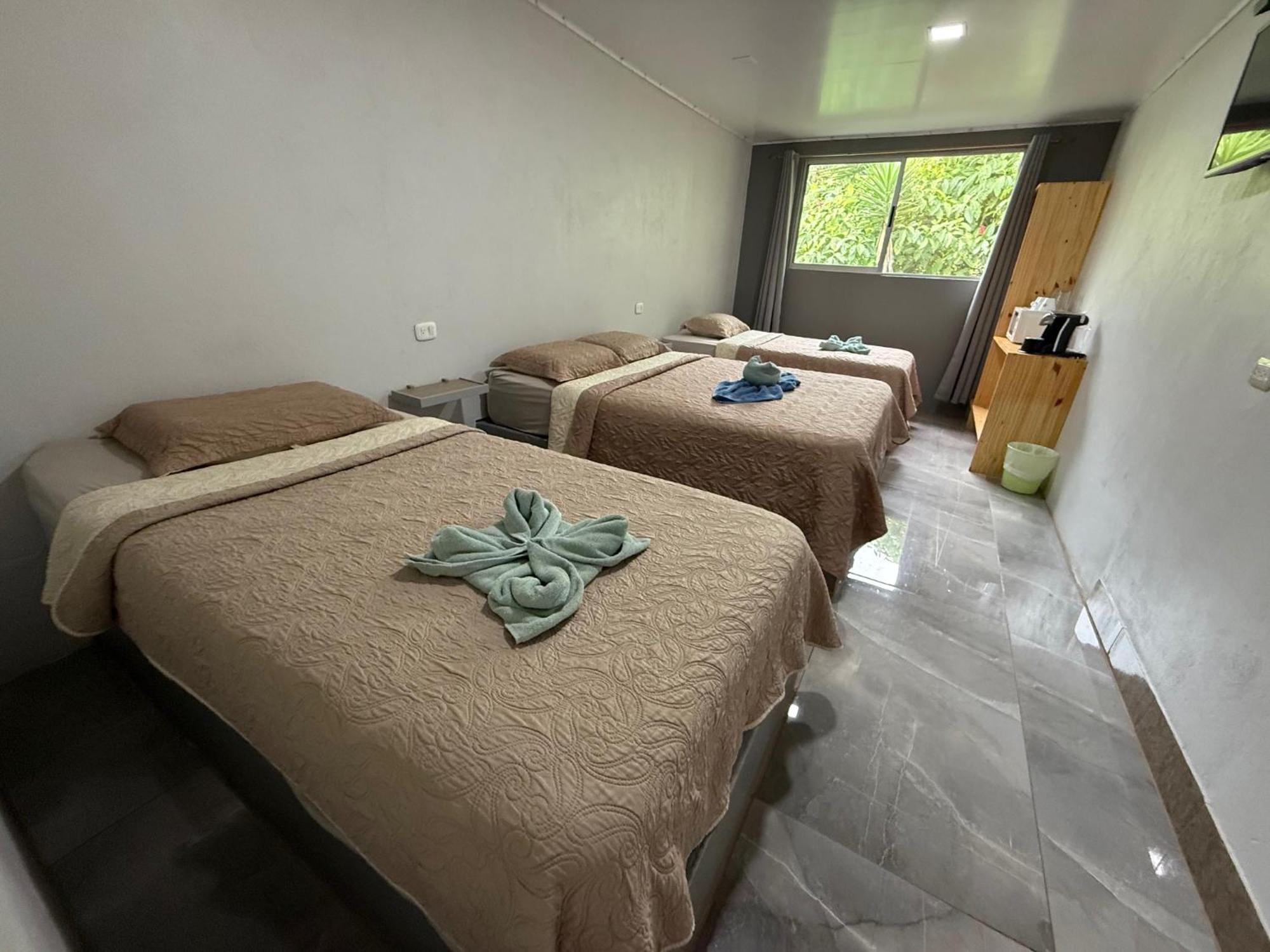 Hotel Uran Rivas Extérieur photo