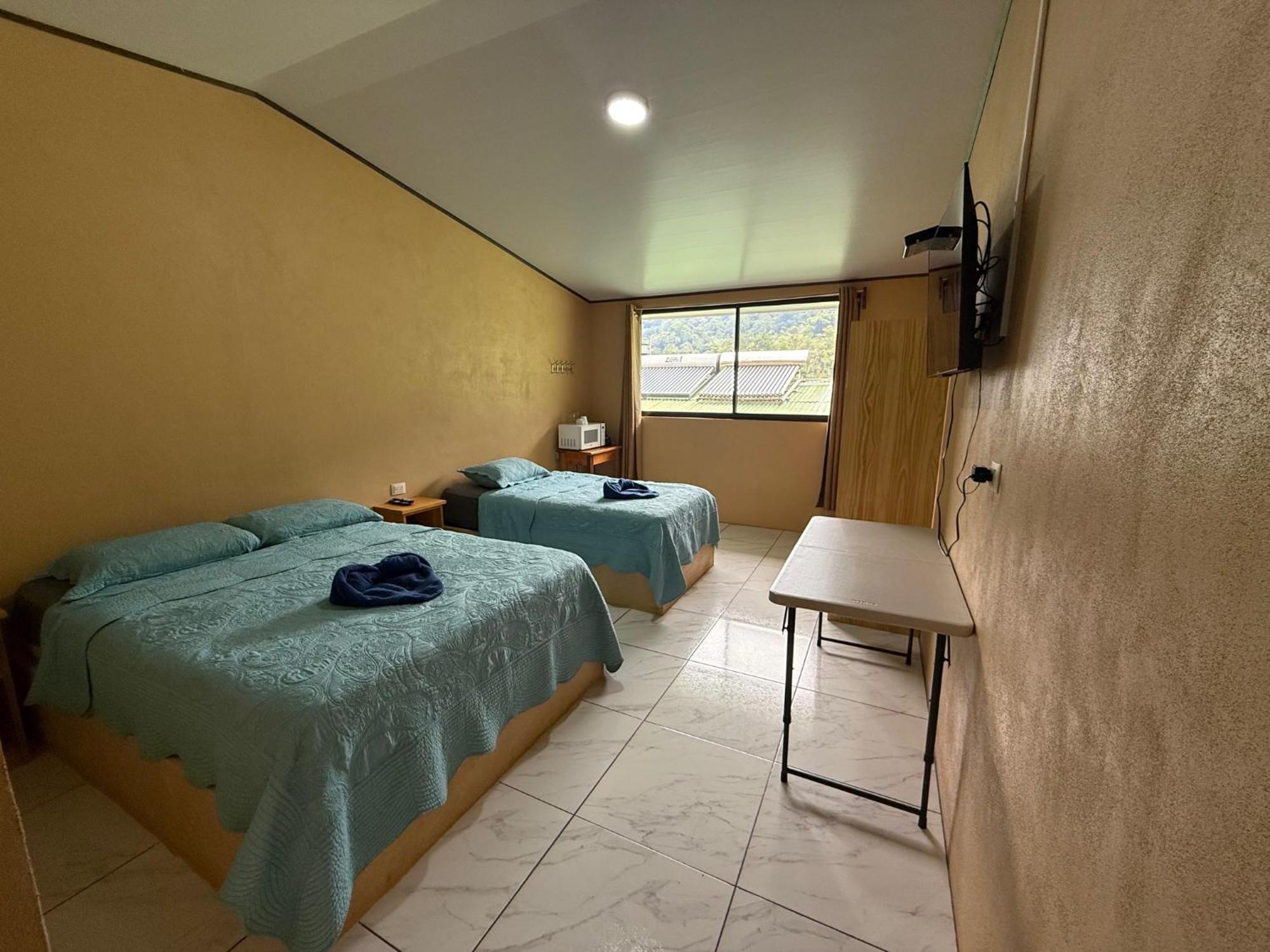 Hotel Uran Rivas Extérieur photo